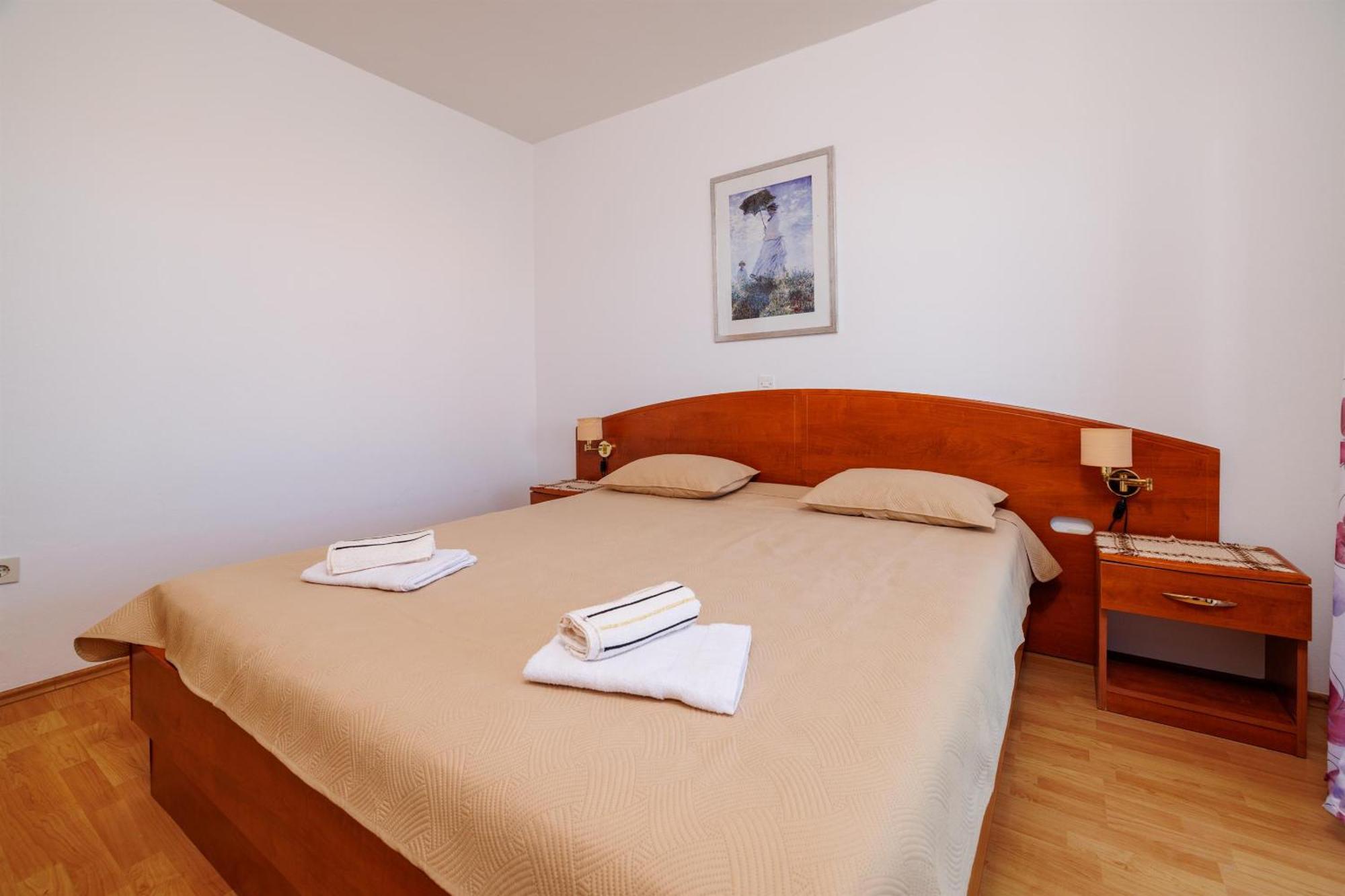 Rooms Mande Banjol Bagian luar foto